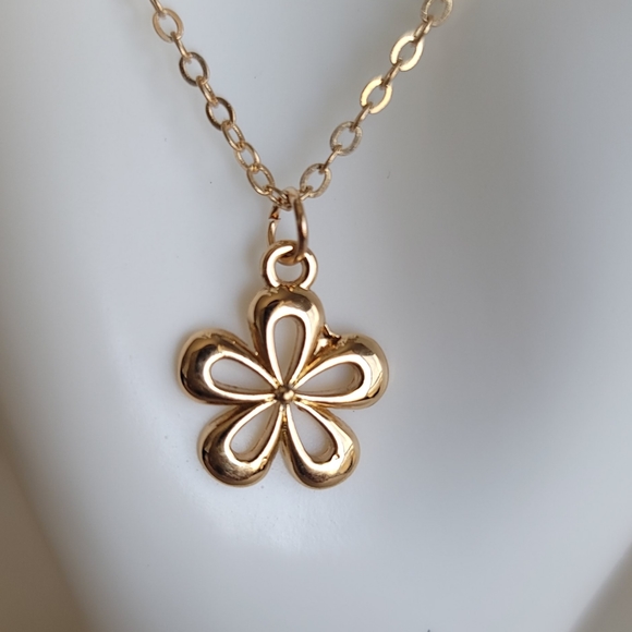 🌼 Flower 🌼 Charm Necklace - Picture 3 of 3